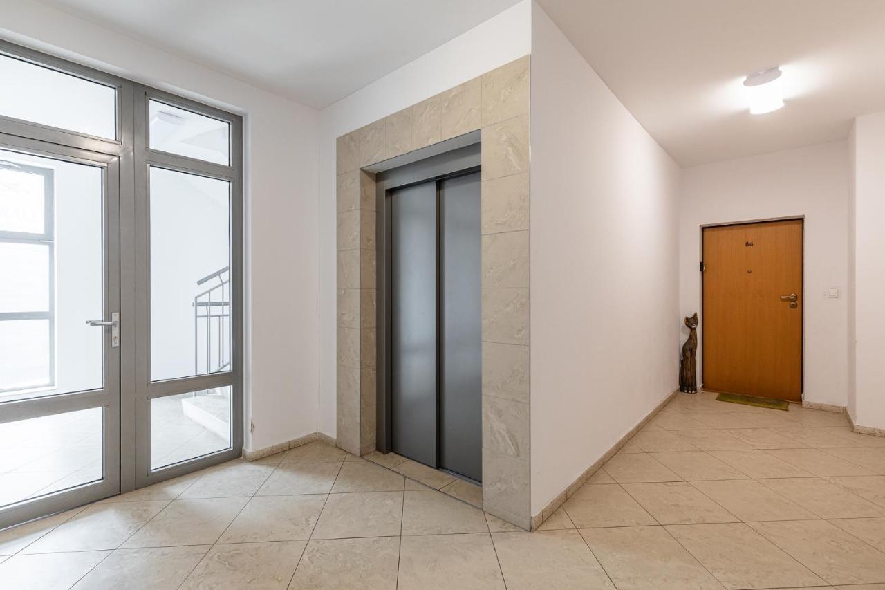 Superapart Konstancinska 2 Apartment Warsaw Ngoại thất bức ảnh